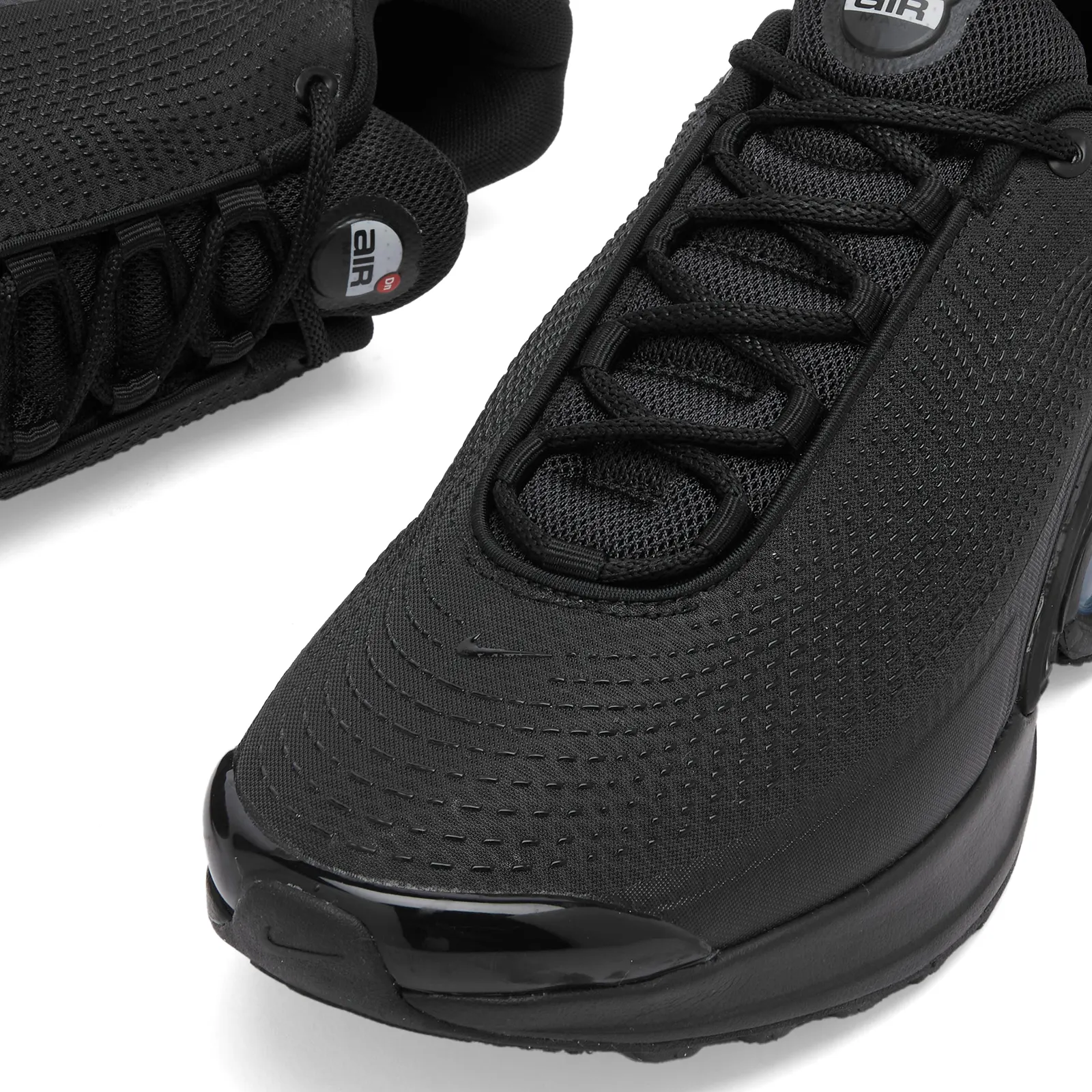 NIKE AIR MAX DN  -BLACK/MTLC DARK GREY-DK SMOKE GREY