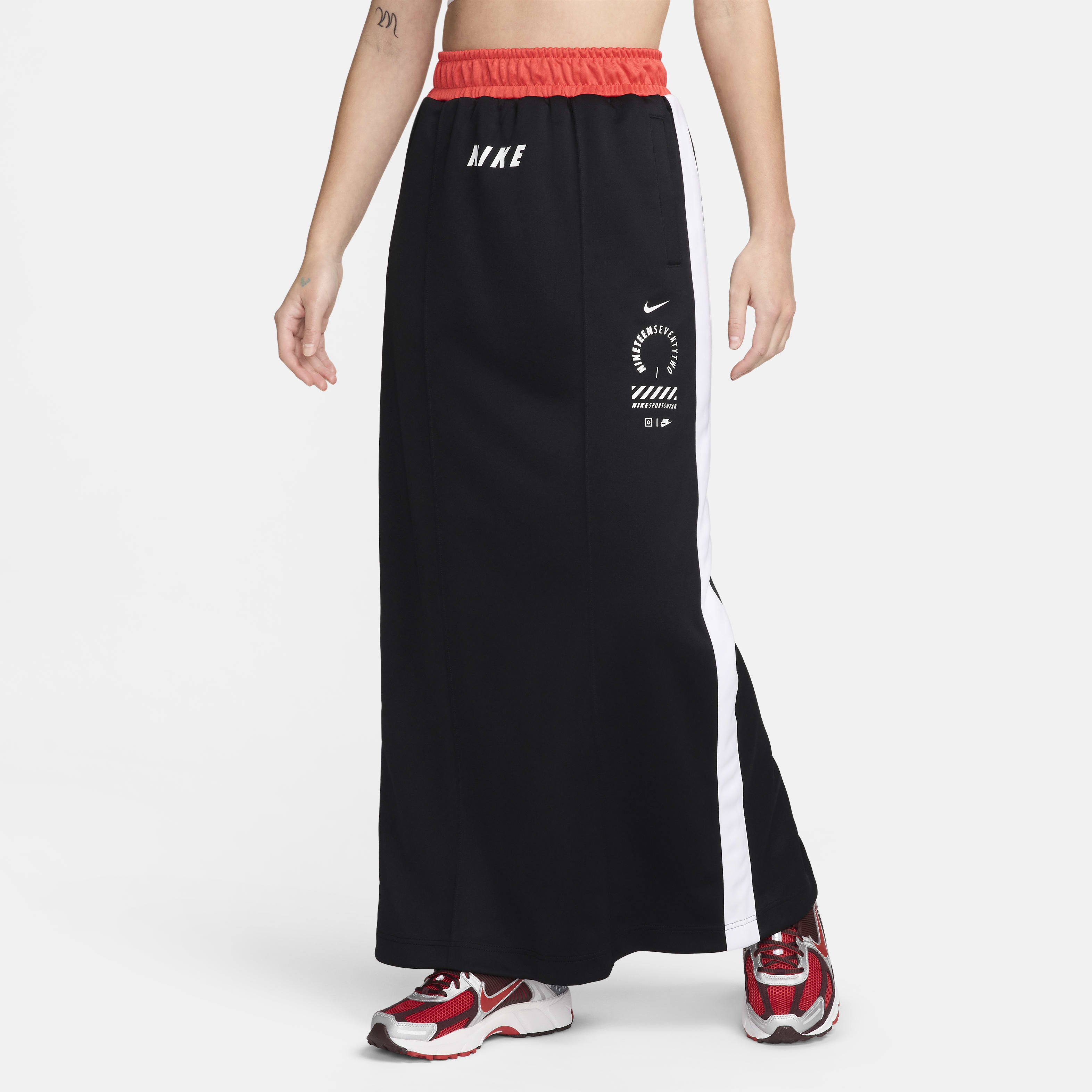 NIKE W NSW PK SKIRT SW - BLACK/LT CRIMSON